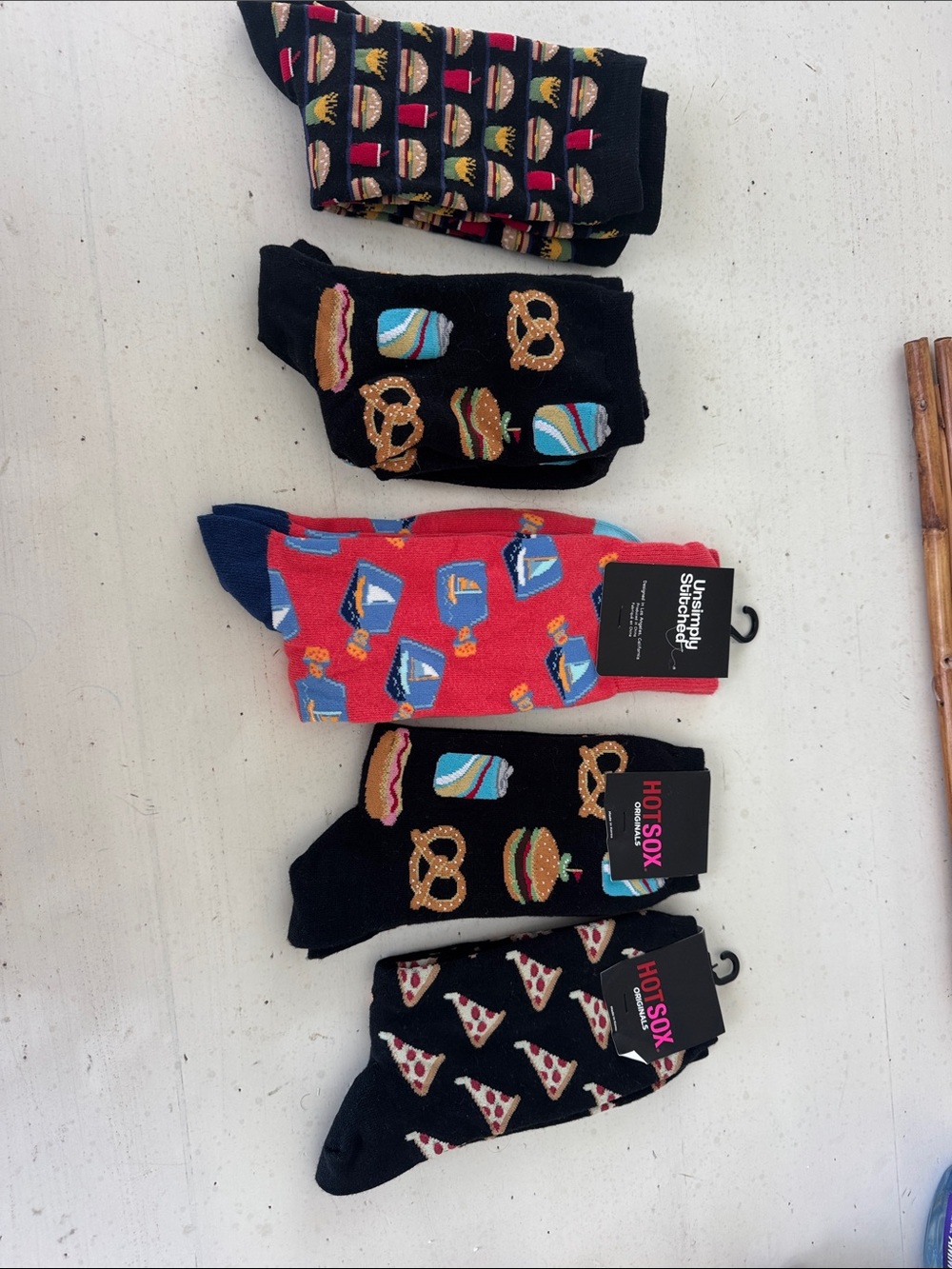 Hot Sox unisex Novelty Food/Fun Pattern Socks - Black & Red, Pink Blue